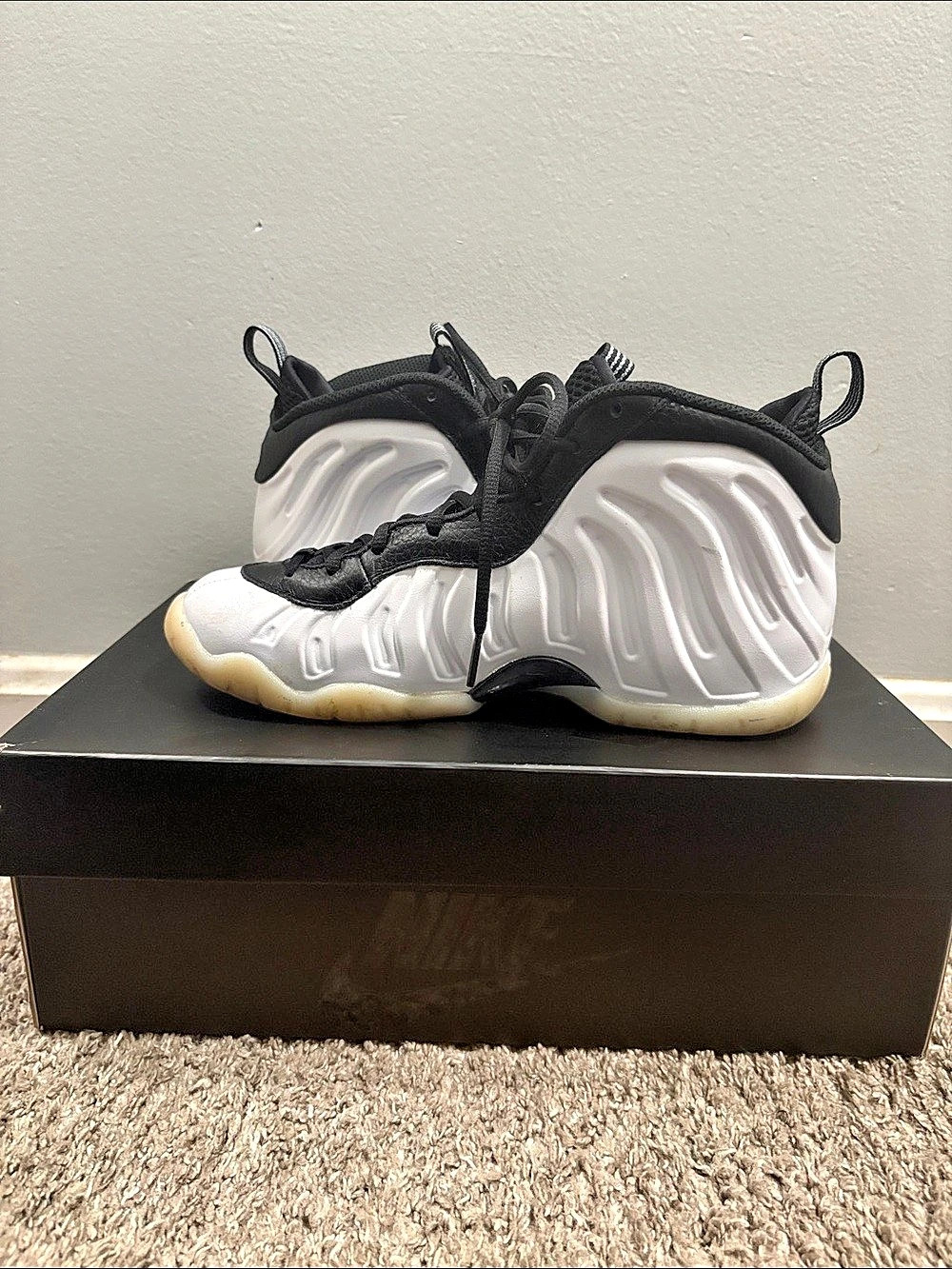 Nike little posite one